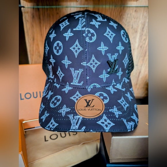 NWT Louis Vuitton Black Monogram Baseball Cap - Picture 1 of 5